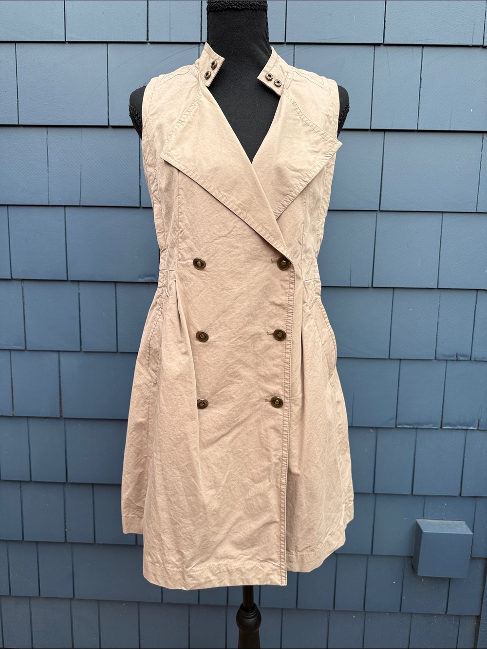 Only Sleeveless Double-Breasted Trench Dress in Light Beige camel oatmeal small